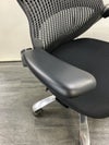 Knoll（ノール）Generation(ジェネレーション)チェア 可動肘付ジェネレーションチェア 商品画像11