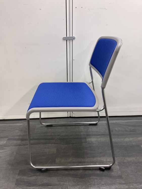 コクヨCK-890シリーズ スタッキングチェア 商品画像3