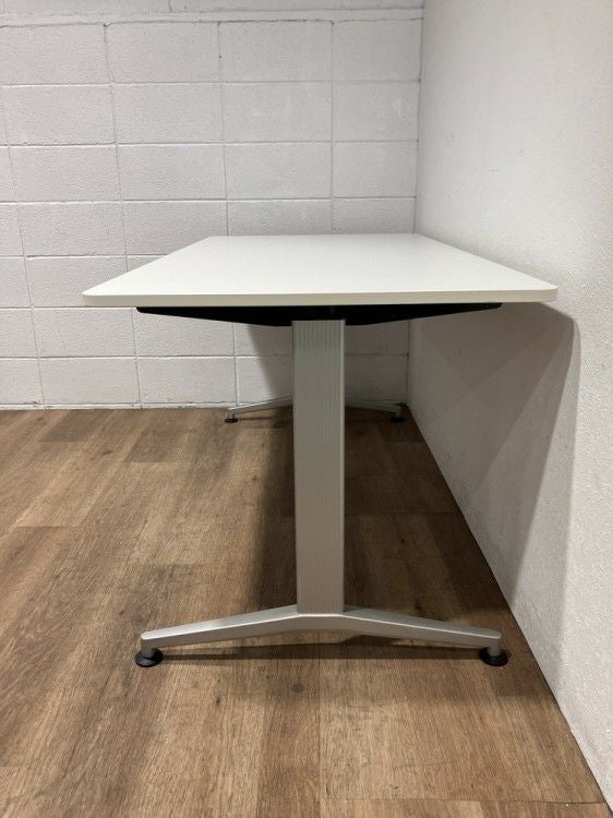 イトーキDEシリーズ ミーティングテーブル 商品画像4