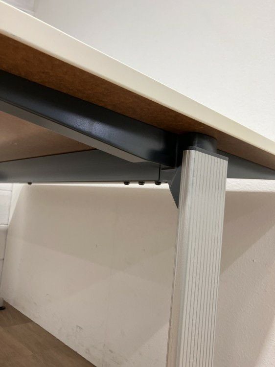 イトーキDEシリーズ ミーティングテーブル 商品画像5