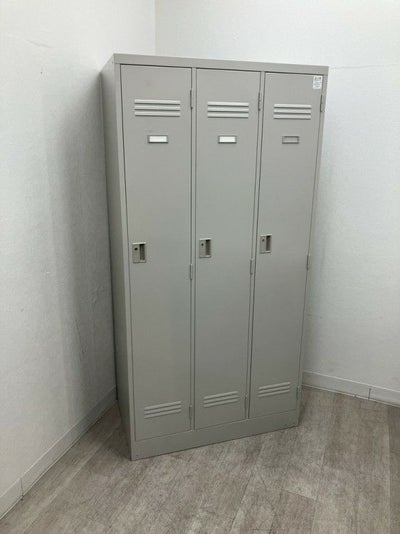 イトーキJ型シリーズ 3人用ロッカー 商品画像1