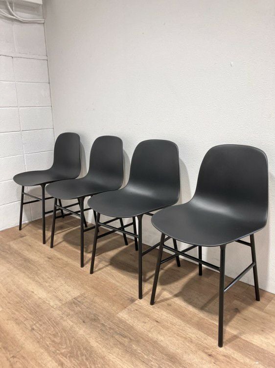 フォームシリーズ ミーティングチェア4脚セット 商品画像1