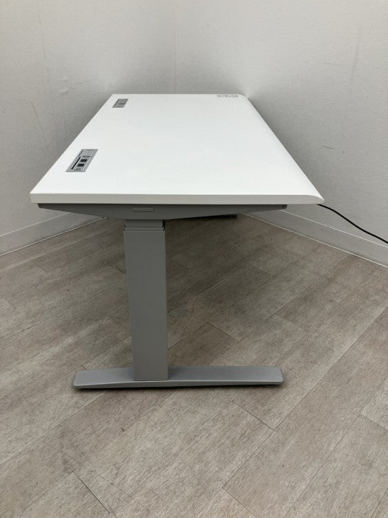 オカムラSwift(スイフト)シリーズ 1350昇降デスク 商品画像3