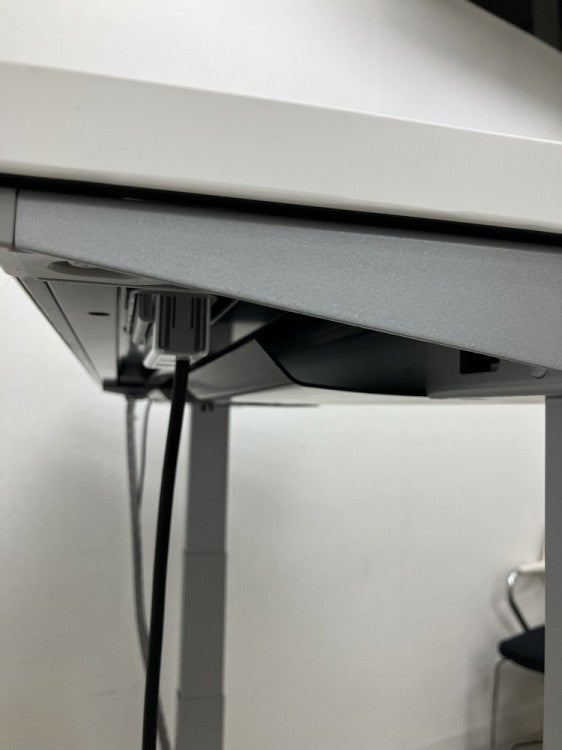 オカムラSwift(スイフト)シリーズ 1350昇降デスク 商品画像26