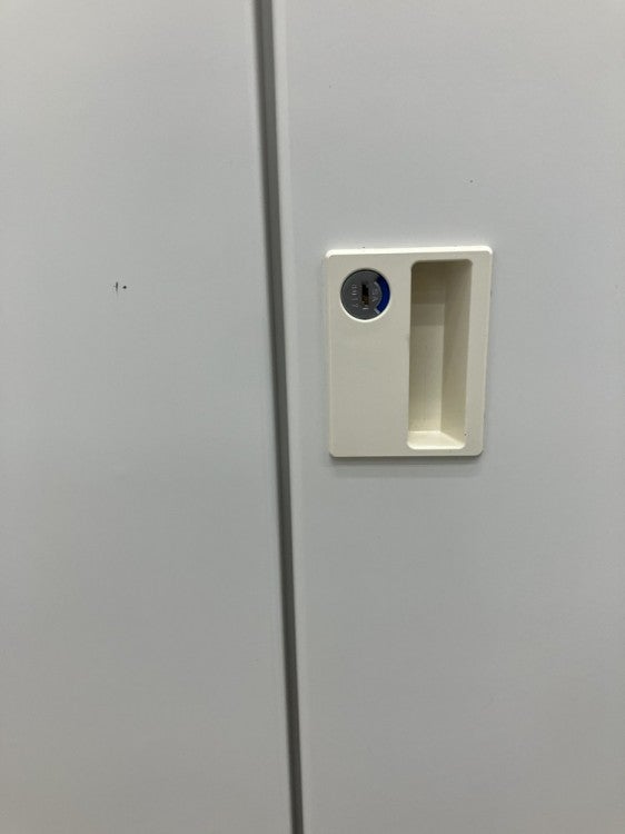 イトーキW型シリーズ 4人用ロッカー 商品画像9