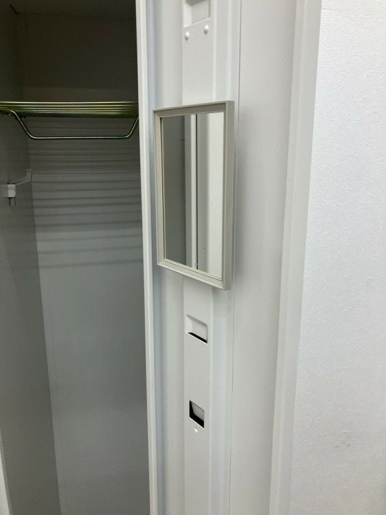 イトーキW型シリーズ 4人用ロッカー 商品画像11