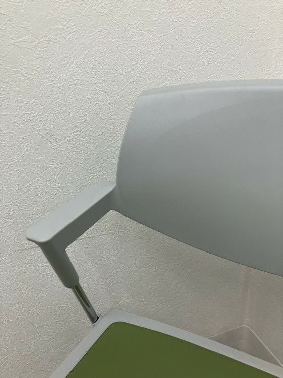 コクヨSatio(サティオ)シリーズ スタッキングチェア 商品画像6