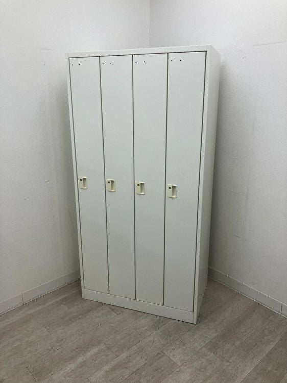 オカムラFZタイプシリーズ 4人用ロッカー 商品画像1