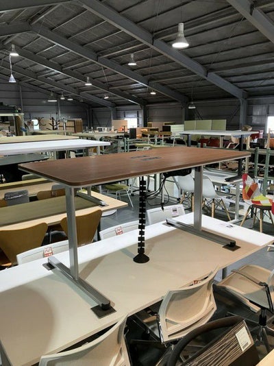 コクヨBT-500シリーズ 1500ミーティングテーブル 商品画像1