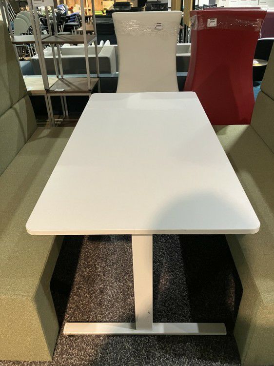 イトーキコア＆セル（CORE & CELL）シリーズ ミーティングブース3点セット 商品画像9