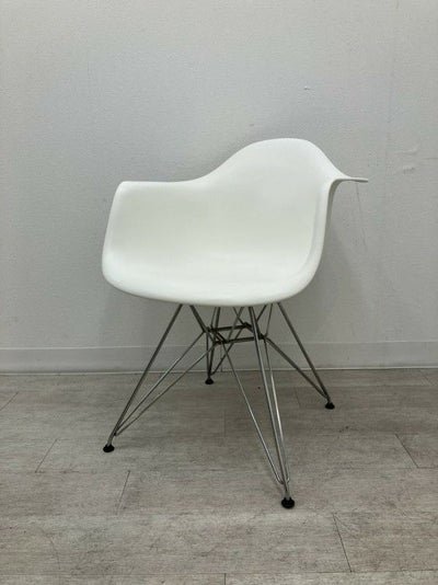 HermanMiller（ハーマンミラー）イームズアームシェルチェア イームズアームシェルチェア 商品画像1