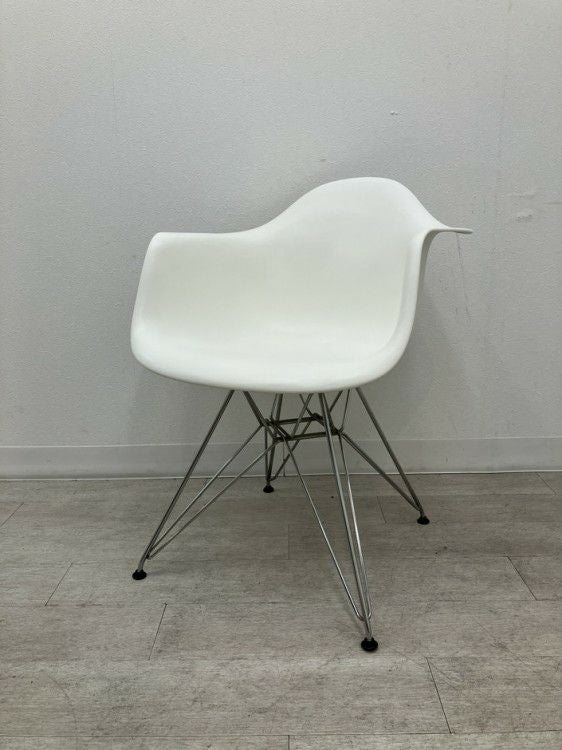 HermanMiller（ハーマンミラー）イームズアームシェルチェア イームズアームシェルチェア 商品画像1