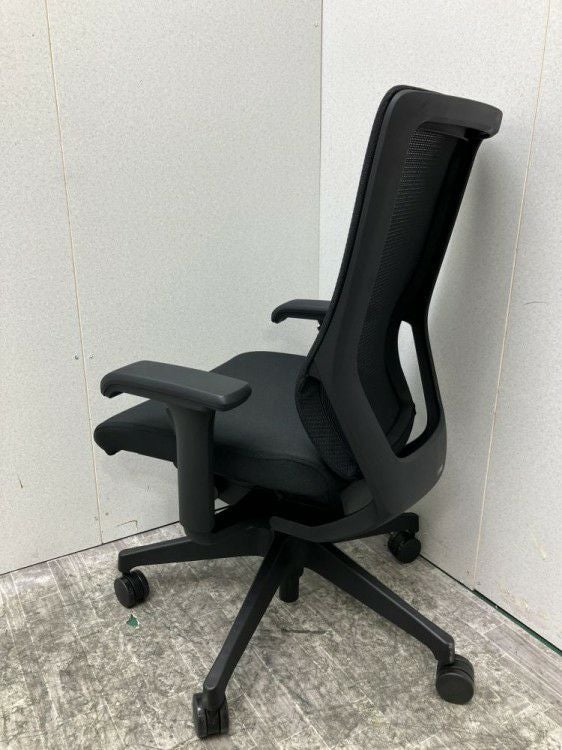 イトーキミレッザチェア 可動肘付ミレッザチェア 商品画像6