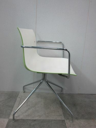 arper（アルペール）肘付きキャティファチェア 商品画像3