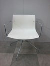 arper（アルペール）肘付きキャティファチェア 商品画像2