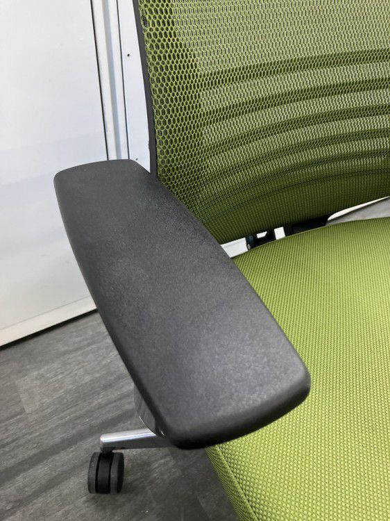 コクヨBezel(ベゼル)チェア 固定肘付ベゼルチェア 商品画像14