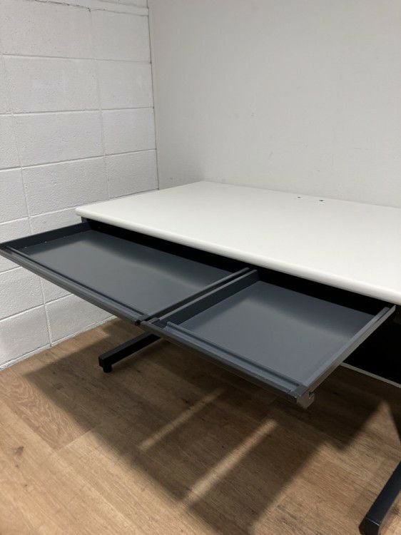 プラスフラットラインシリーズ 1200平デスク 商品画像5