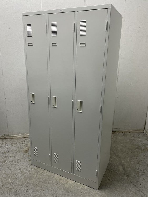 ナイキLK型シリーズ（ナイキ） 3人用ロッカー 商品画像1