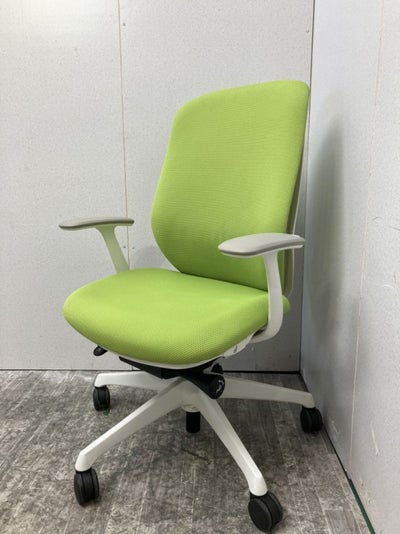 オカムラSylphy(シルフィー)チェア 固定肘付シルフィーチェア 商品画像1