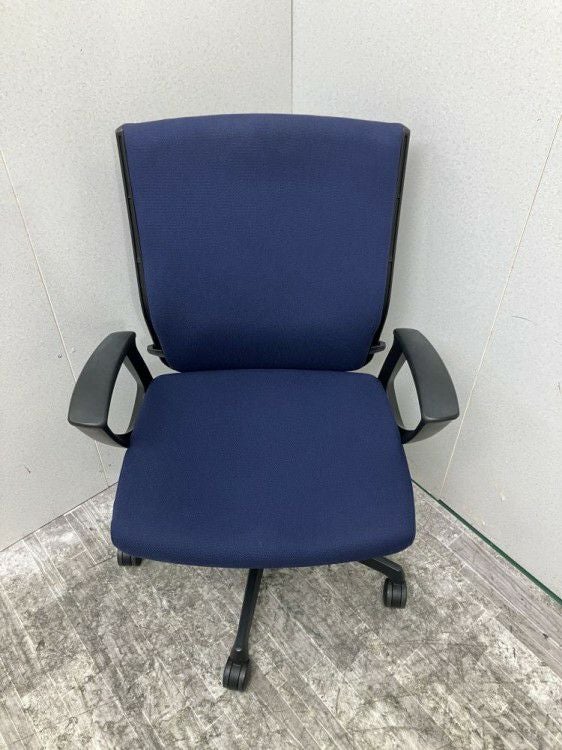 オカムラESCUDO(エスクード)チェア 固定肘付エスクードチェア 商品画像3