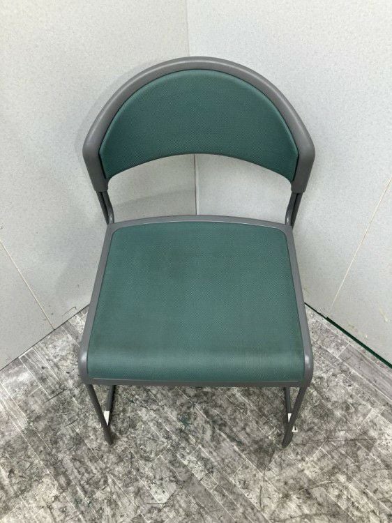 ウチダ（内田洋行）スタッキングチェア 商品画像3