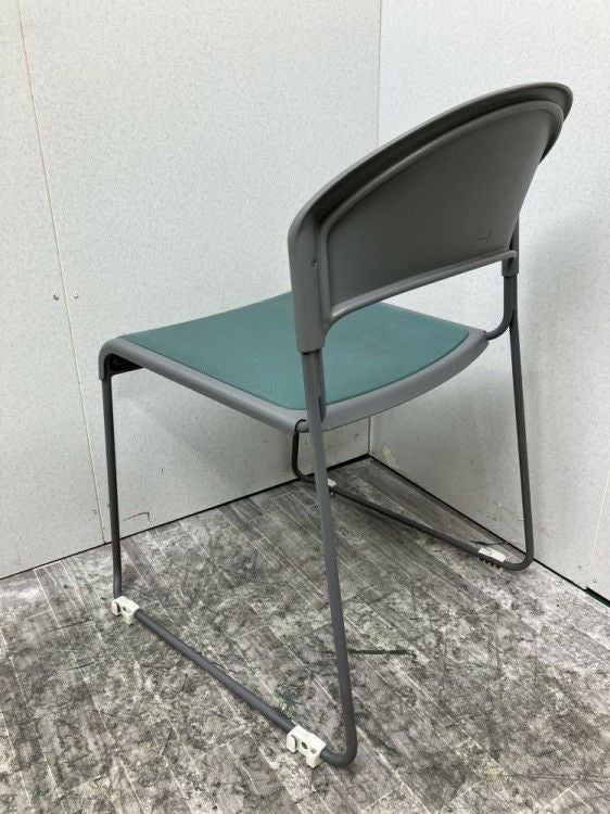 ウチダ（内田洋行）スタッキングチェア 商品画像6