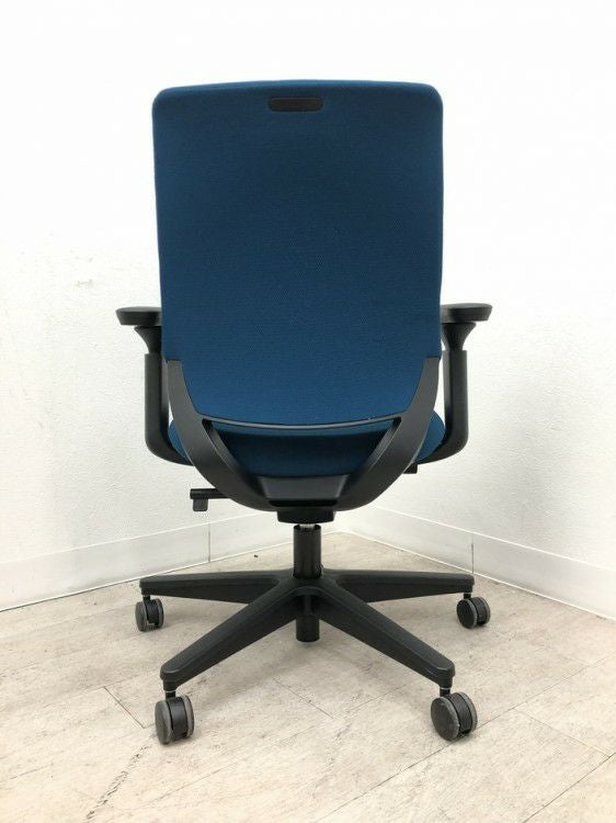 コクヨMitra2（ミトラ2）チェア 可動肘付ミトラ2チェア 商品画像4