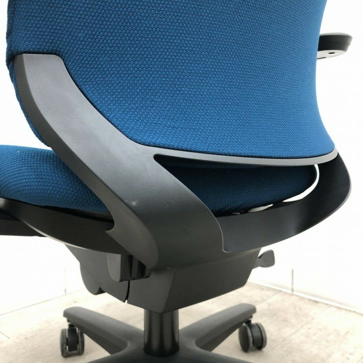 コクヨミトラチェア 可動肘付ミトラチェア 商品画像14