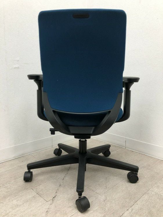 コクヨMitra2（ミトラ2）チェア 可動肘付ミトラ2チェア 商品画像4