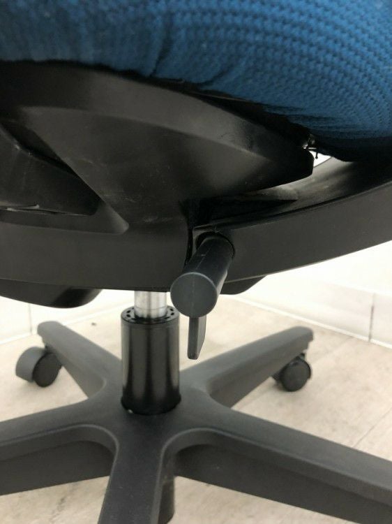 コクヨMitra2（ミトラ2）チェア 可動肘付ミトラ2チェア 商品画像13