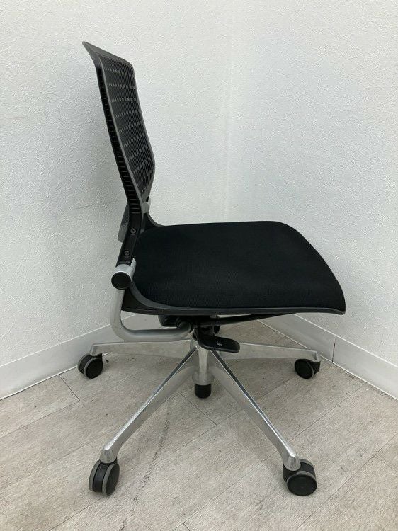 オカムラGrata（グラータ）チェア ミーティングチェア 商品画像3