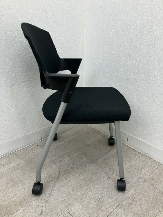 コクヨプロッティシリーズ スタッキングチェア 商品画像3