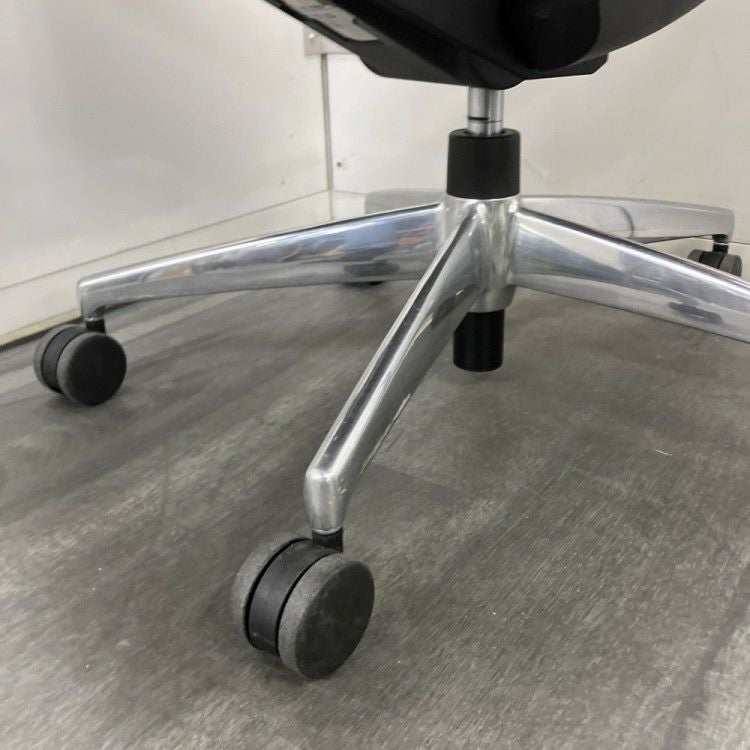 コクヨ固定肘付ベゼルチェア 商品画像13