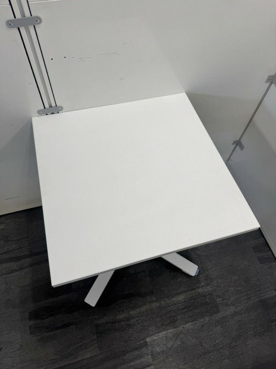 コクヨビエナ（VIENA）シリーズ 角テーブル 商品画像2