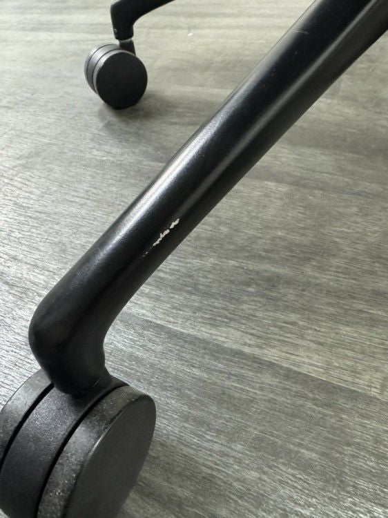 オカムラ固定肘付ライブスエントリーチェア 商品画像9