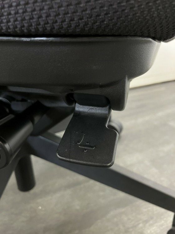 ナイキ固定肘付セリフトチェア 商品画像7