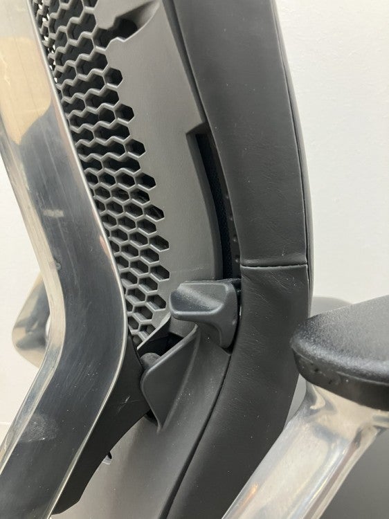 オカムラDuke(デューク)シリーズ 固定肘付デュークチェア 商品画像20