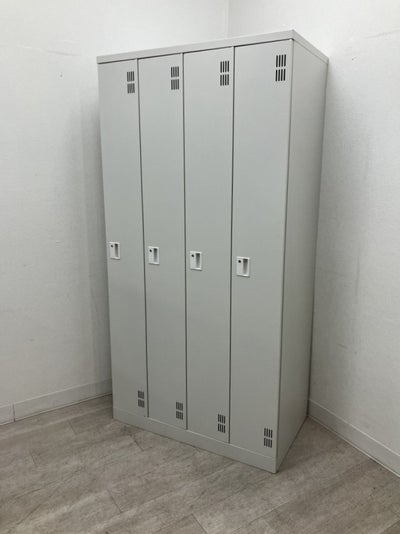 東京鋼器4人用ロッカー 商品画像1