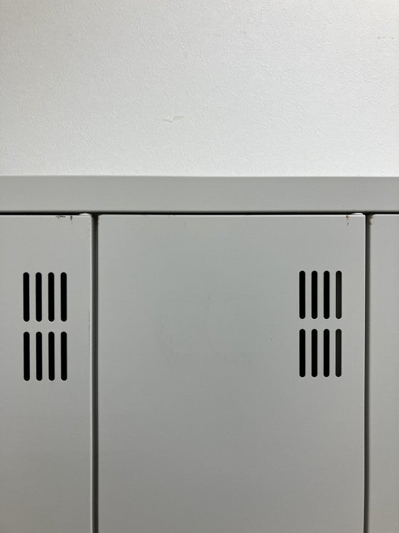 東京鋼器4人用ロッカー 商品画像9
