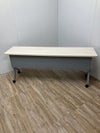 オカムラフラプターシリーズ 1800サイドスタックテーブル 商品画像1
