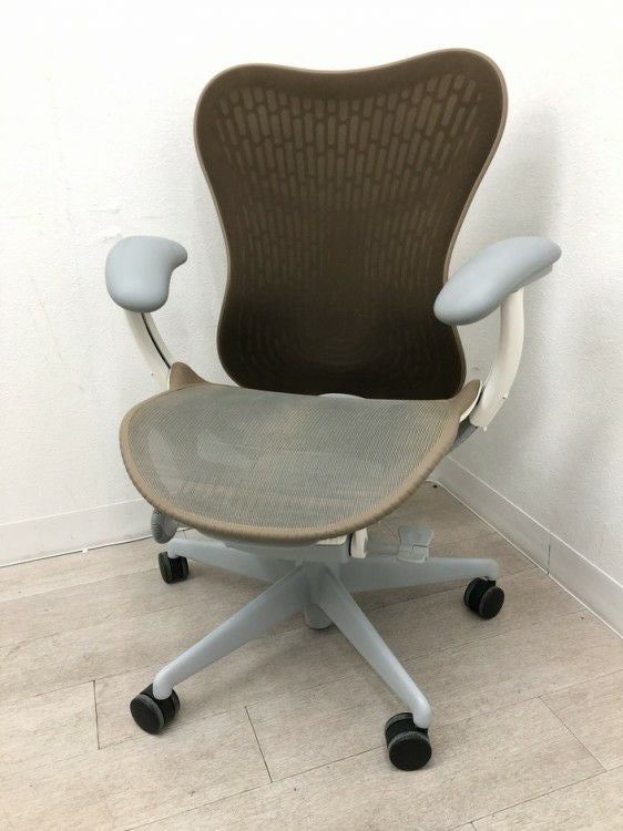 HermanMiller ハーマンミラー Mirra Chairミラチェア 中古 ハーマンミラー】ミラチェア Mirra Chair ホワイト ブラック オフィス