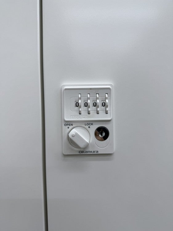 オカムラレクトラインシリーズ 8人用パーソナルロッカー 商品画像11