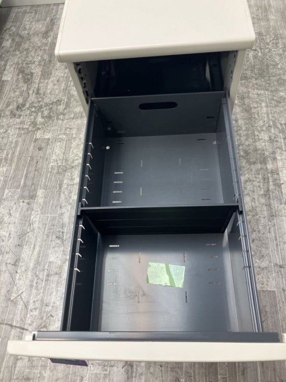 コクヨBS+シリーズ 2段脇机 商品画像4