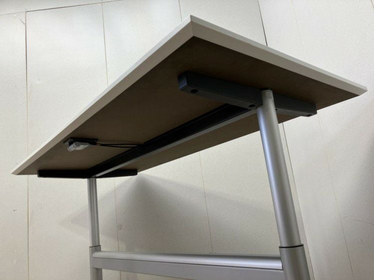 コクヨViewRise(ビューライズ)シリーズ 手動昇降式1500ミーティングテーブル 商品画像8