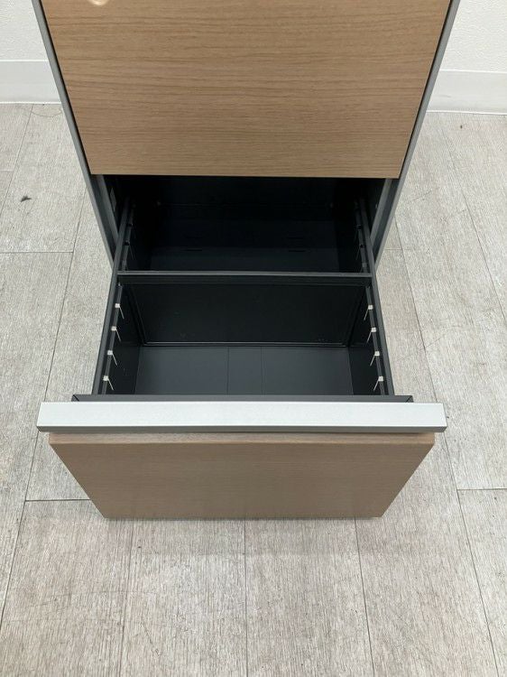 オカムラPROSTAGE CREST(プロステージクレスト)シリーズ 1500平デスク+ワゴンセット 商品画像17