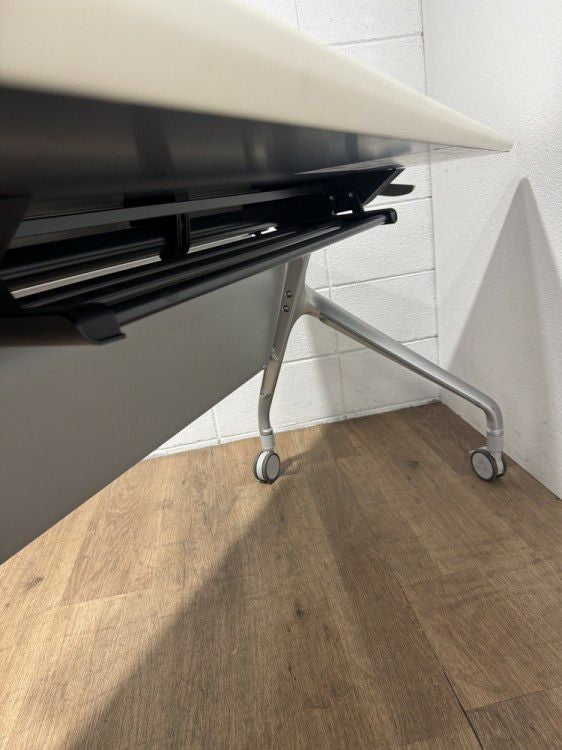 コクヨエピファイ(EPIPHY)シリーズ 平行スタックテーブル 商品画像6