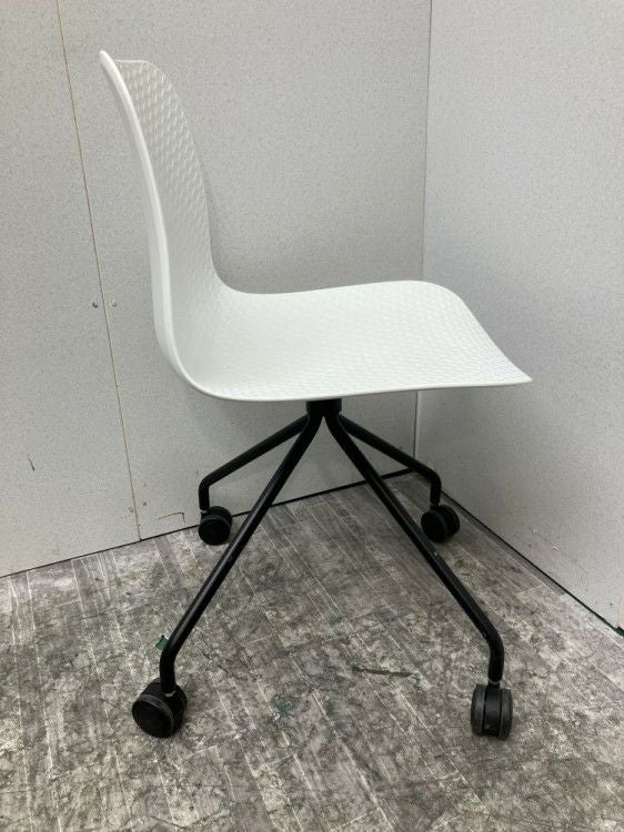 キャスター付きシェルチェア 商品画像7