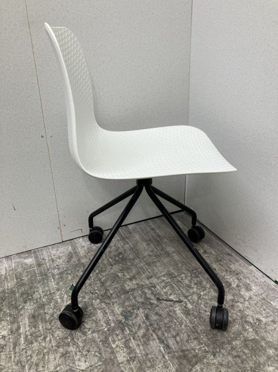 キャスター付きシェルチェア 商品画像7