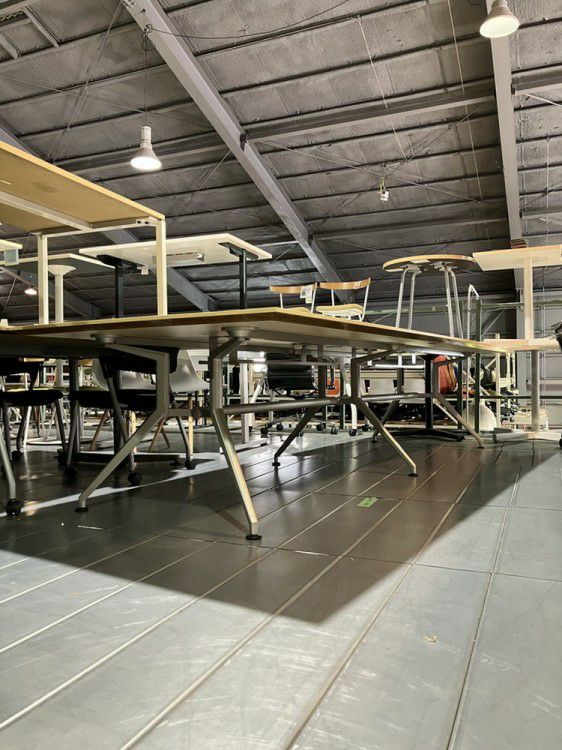 イトーキDDシリーズ 3200ミーティングテーブル 商品画像3