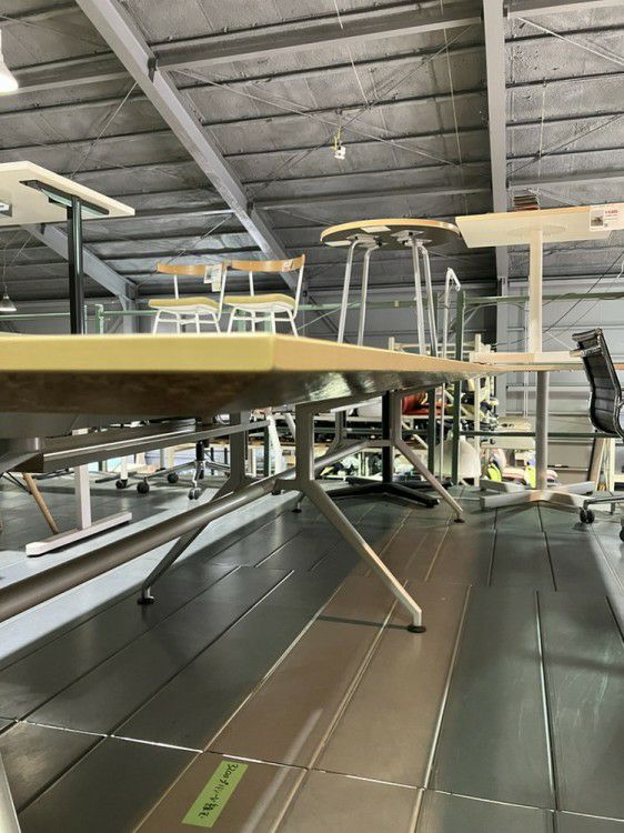 イトーキDDシリーズ 3200ミーティングテーブル 商品画像8